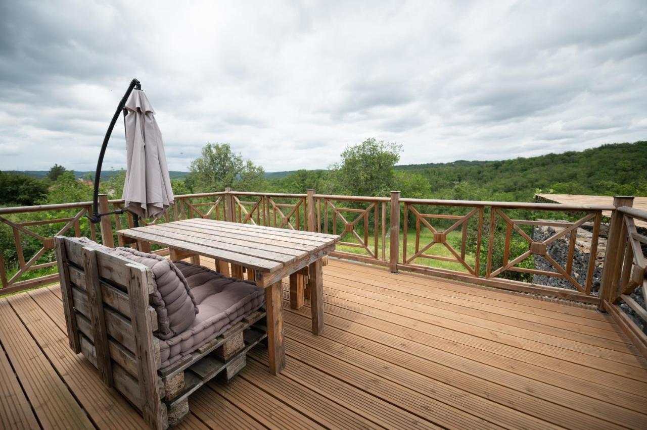 Lot En Dock 3 Logements Atypiques Et Ecologiques En Vallee De La Dordogne Souillac Exterior foto
